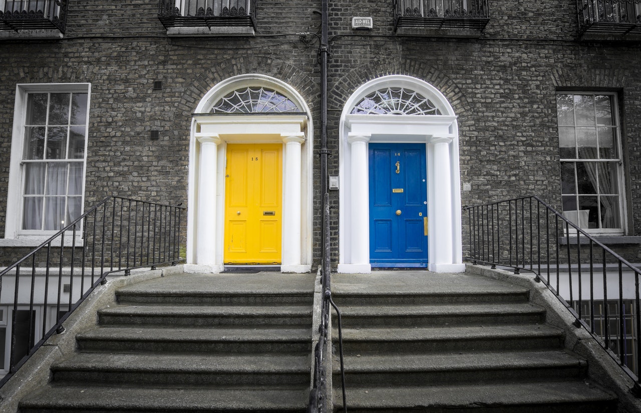Two adjoining homes representing a case in which the court of appeal set new guidelines for partial summary judgment