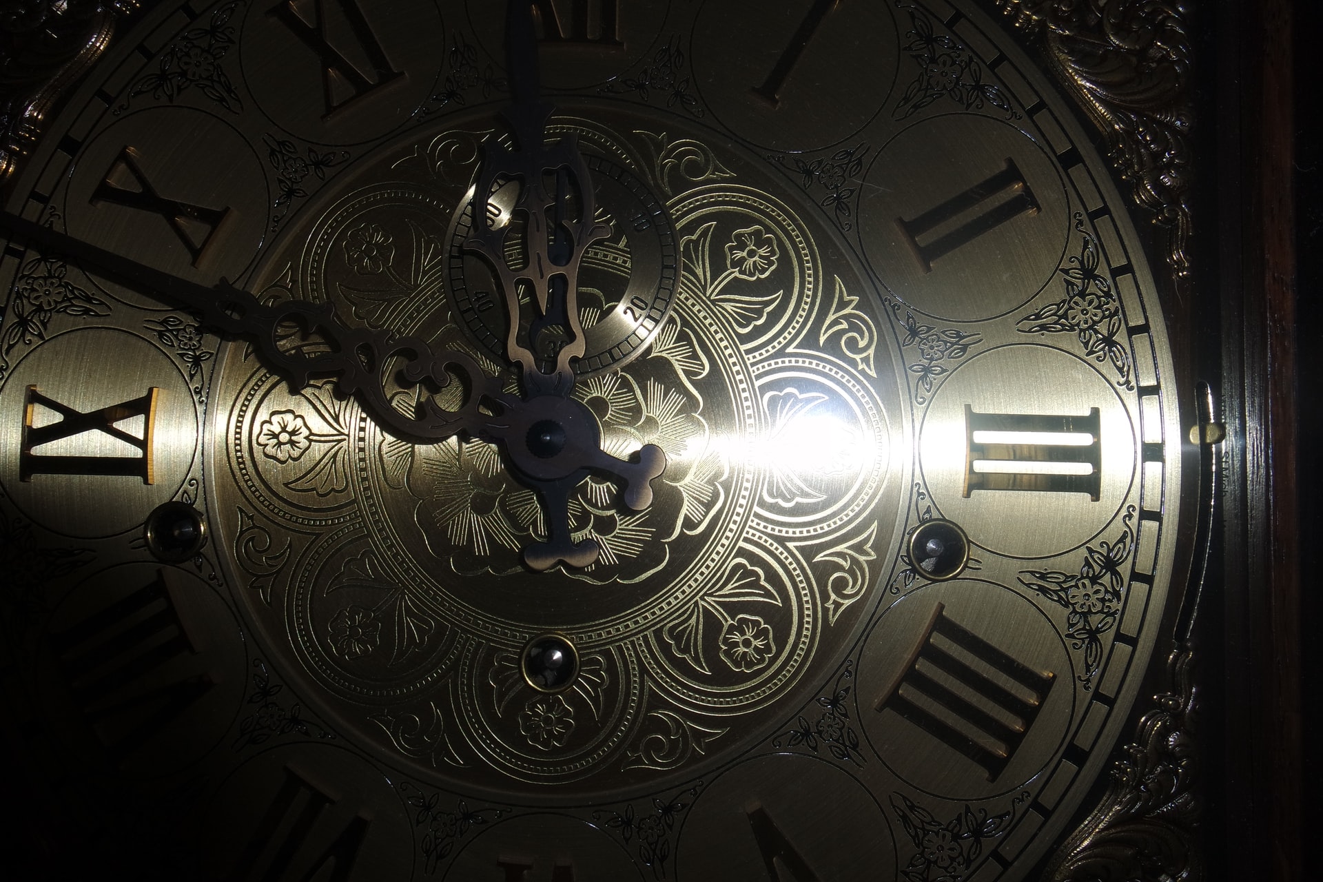 A clock representing a motion to adjourn