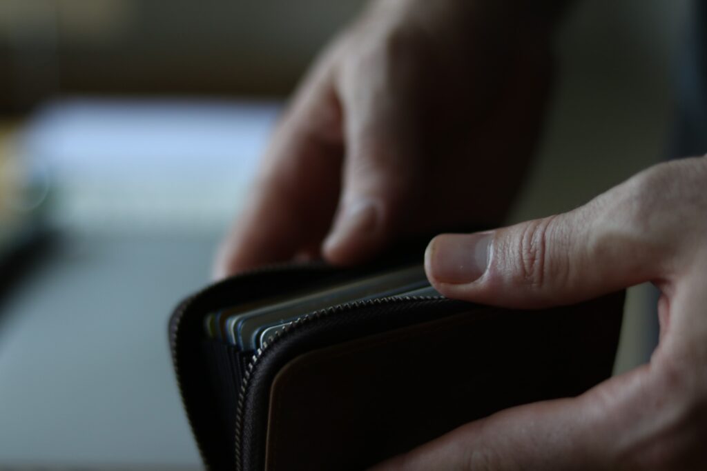 Empty wallet representing claims for fraudulent conveyance